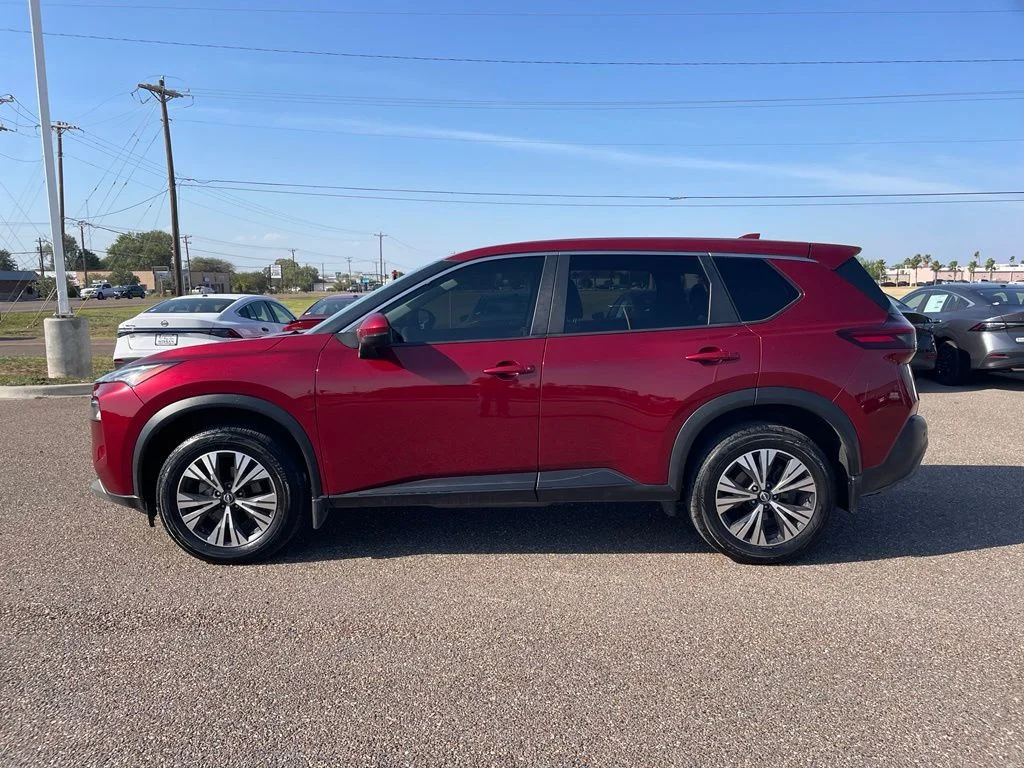 Used 2023 Red Nissan SV image 4