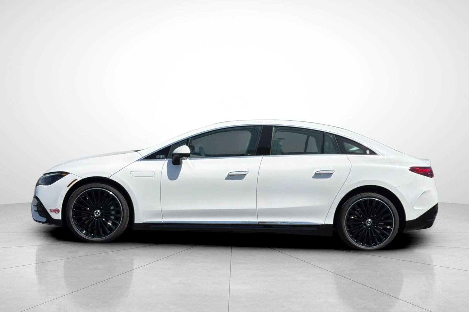 Certified Used 2023 White/off-white Mercedes-Benz 500 Sedan image 34