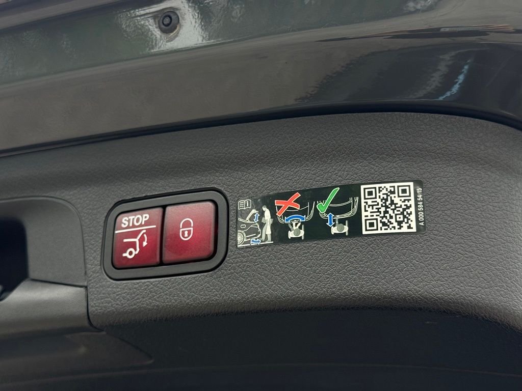 Used 2026 Gray Mercedes-Benz GLE 450 image 27