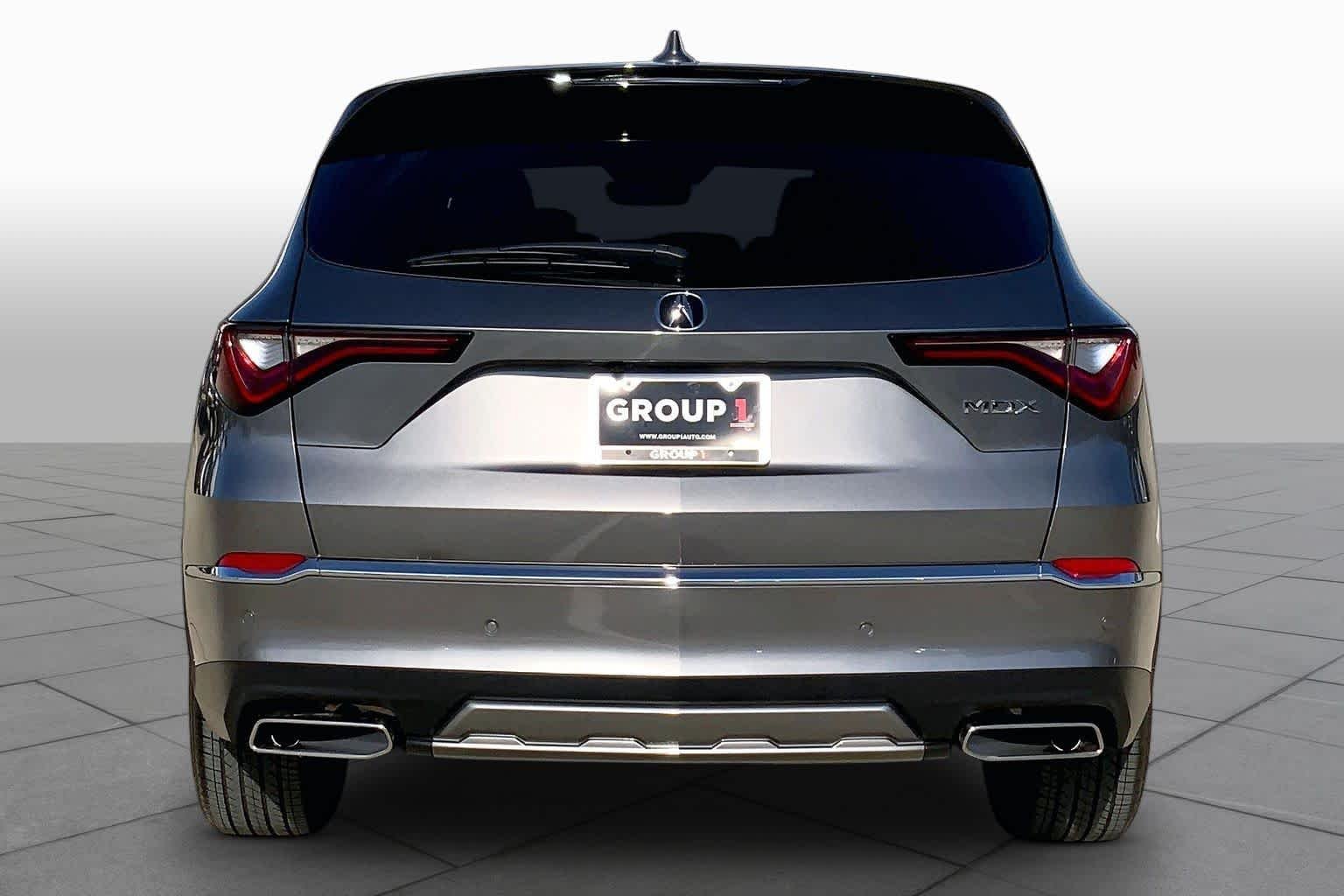 Used 2025 Liquid Carbon Metallic Acura w/Technology Package image 5