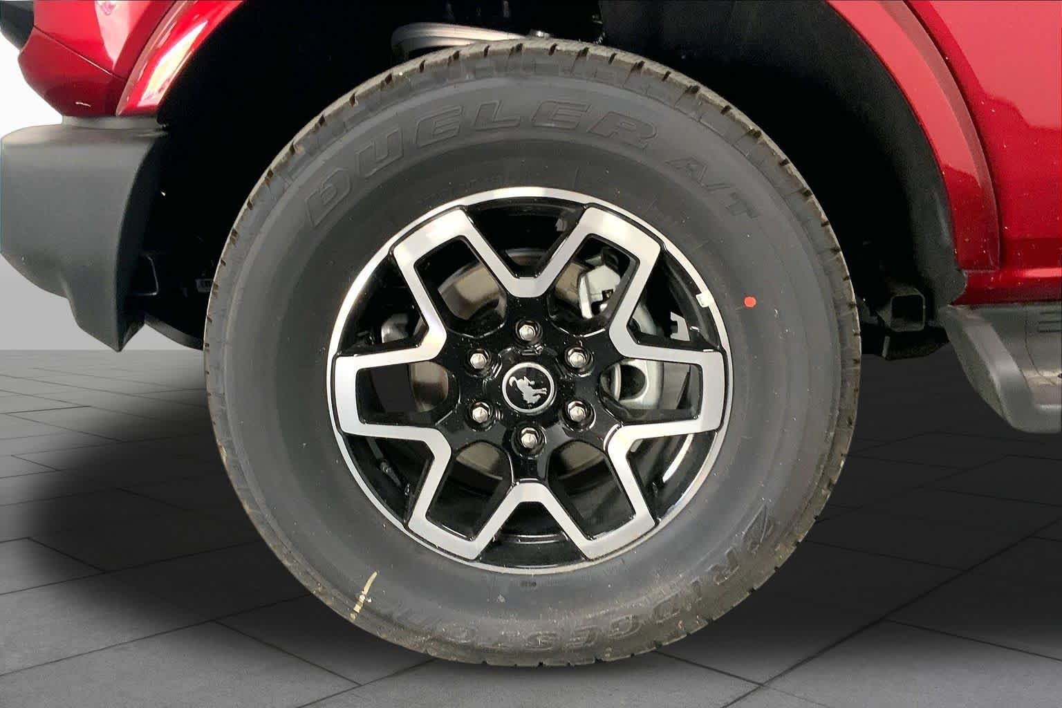 New 2026 Ruby Red Metallic Tinted Clearcoat Ford Outer Banks® image 9