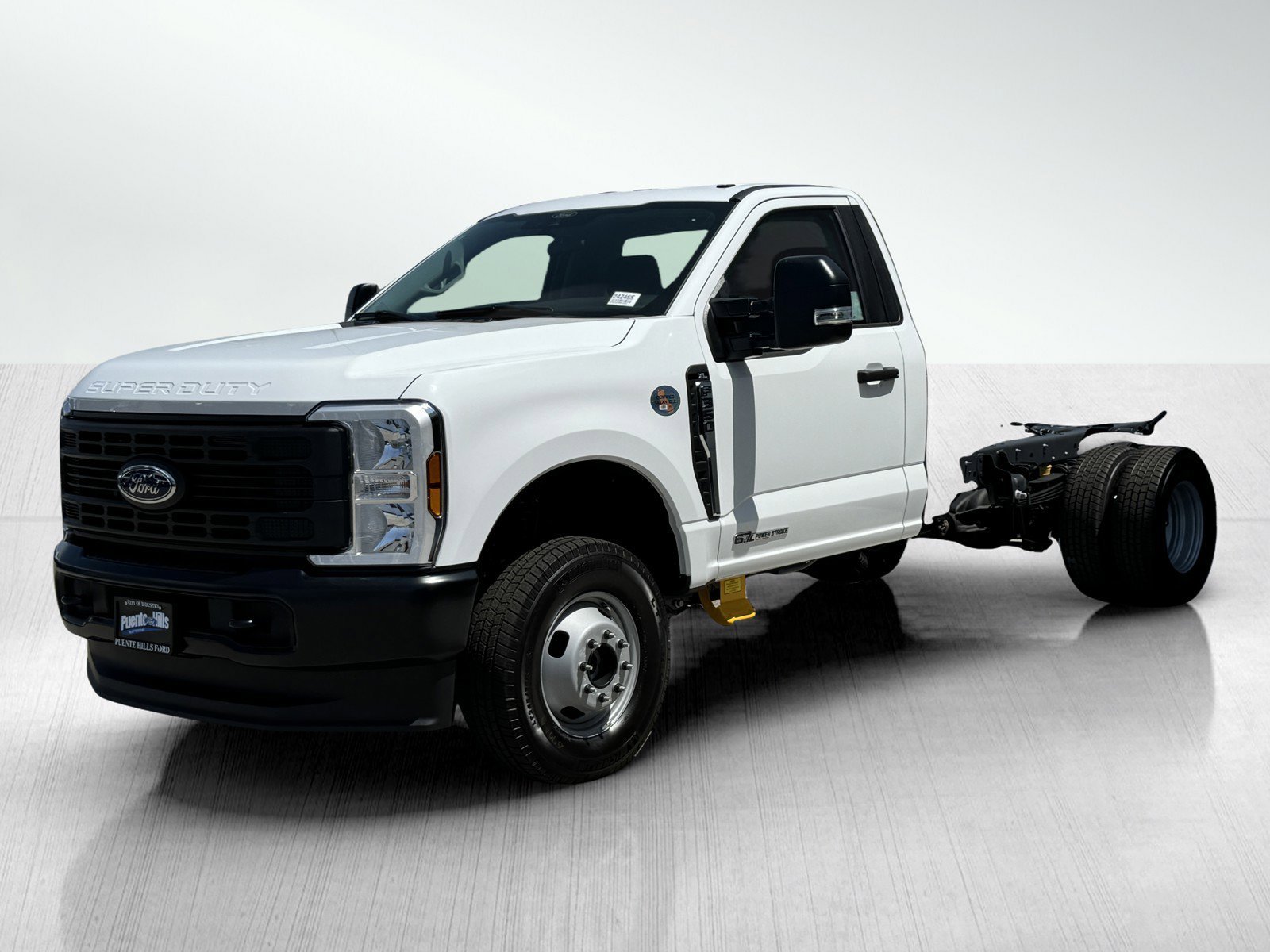 New 2024 Oxford White Ford F-350® XL image 2