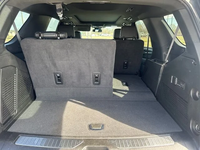 Used 2024 Silver GMC Denali image 26
