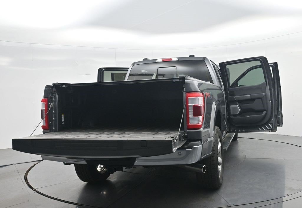 Used 2023 Gray Metallic Ford LARIAT image 43