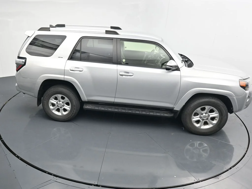 Used 2022 Silver Toyota SR5 Premium image 17