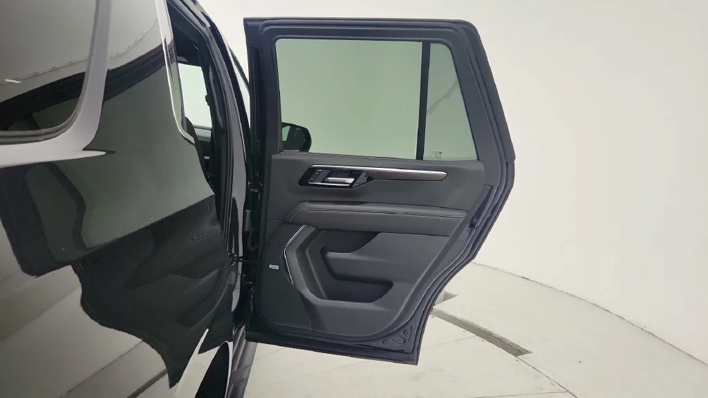 New 2026 Dark Ash Metallic Chevrolet Premier image 27