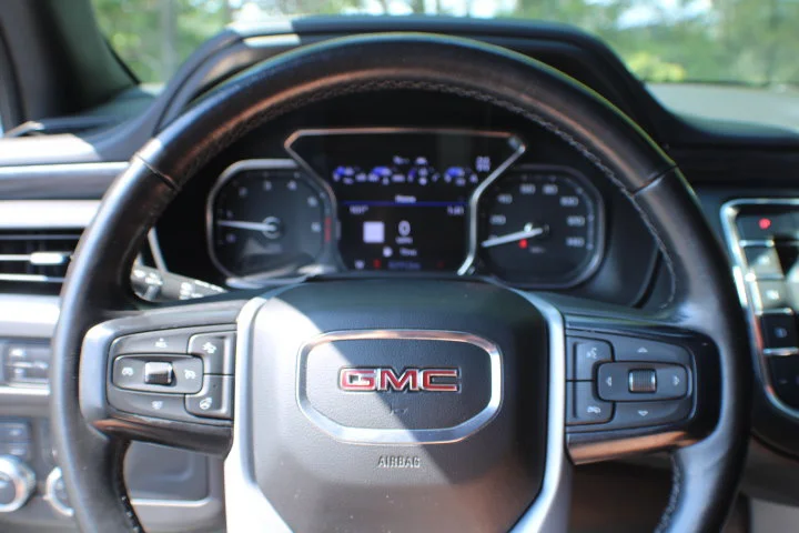 Used 2021 WHITE FROST TRICOAT GMC SLT image 10