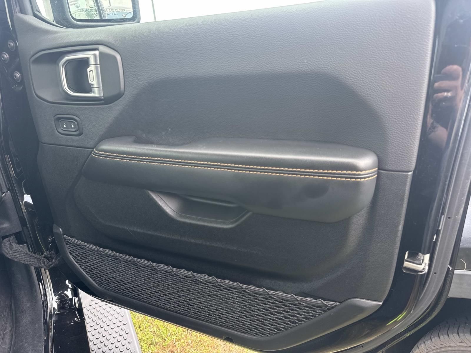 Used 2024 Black Jeep Sahara image 12