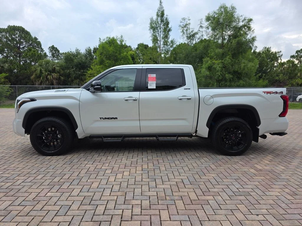 2026 Toyota Tundra Limited - Photo 8