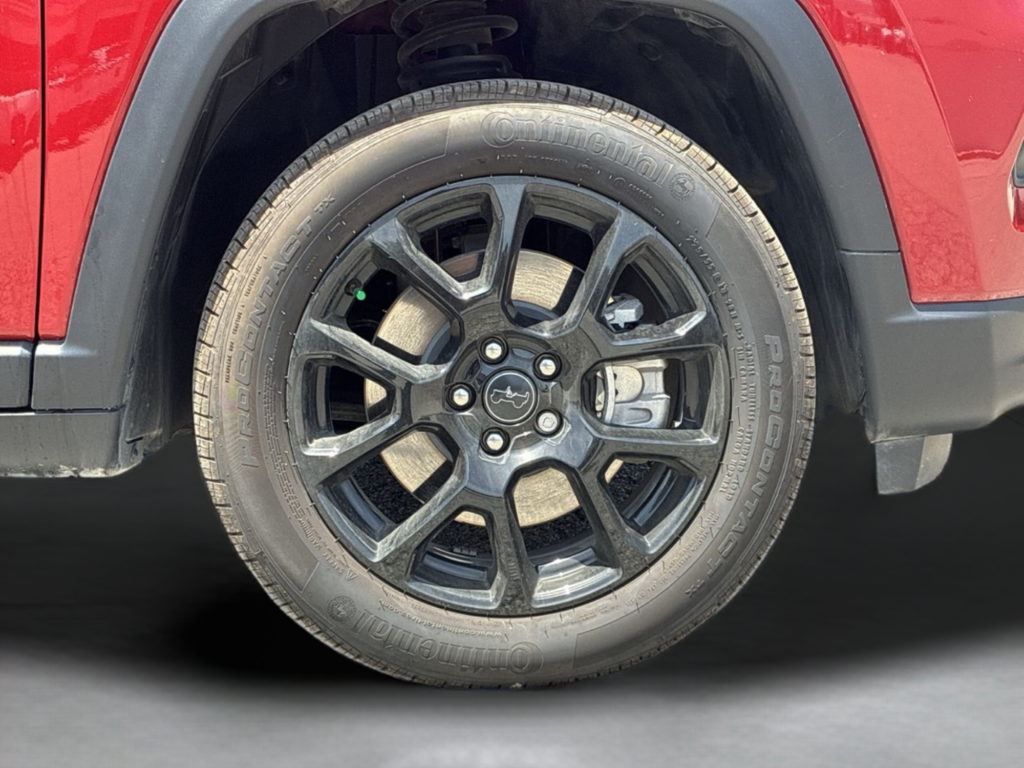 New 2026 Red Hot Pearlcoat Jeep Latitude image 45