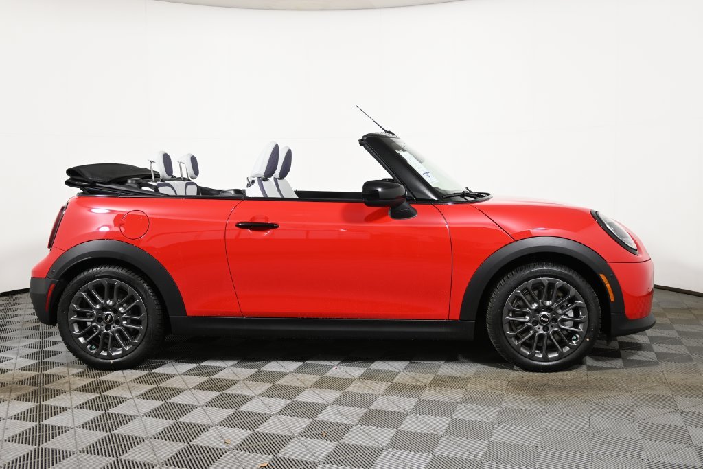 Used 2026 Red MINI  image 16
