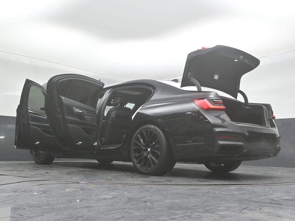 2022 BMW 750LI - Image 47