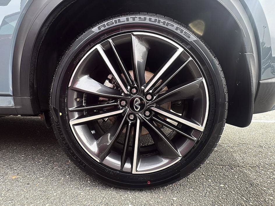 Used 2022 Slate Gray INFINITI ESSENTIAL image 11
