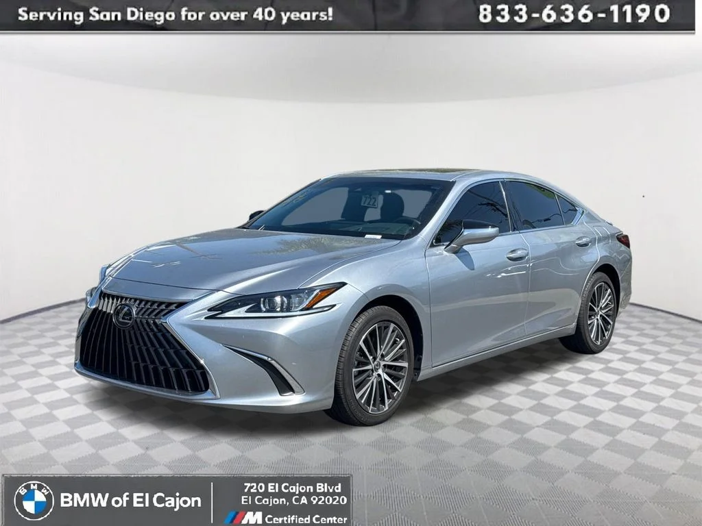2025 Lexus ES 300h 300h's photo