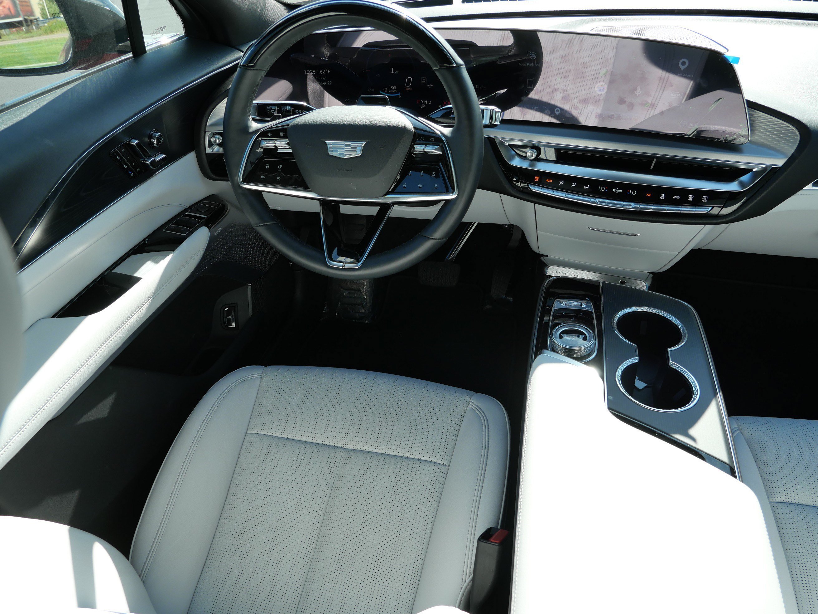 2026 Cadillac LYRIQ Premium Sport - Photo 7