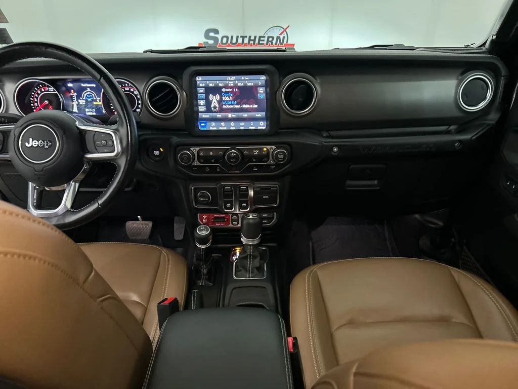 Used 2022 Gray Jeep Rubicon image 17