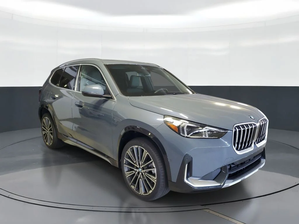 New 2026 Gray BMW xDrive28i image 2