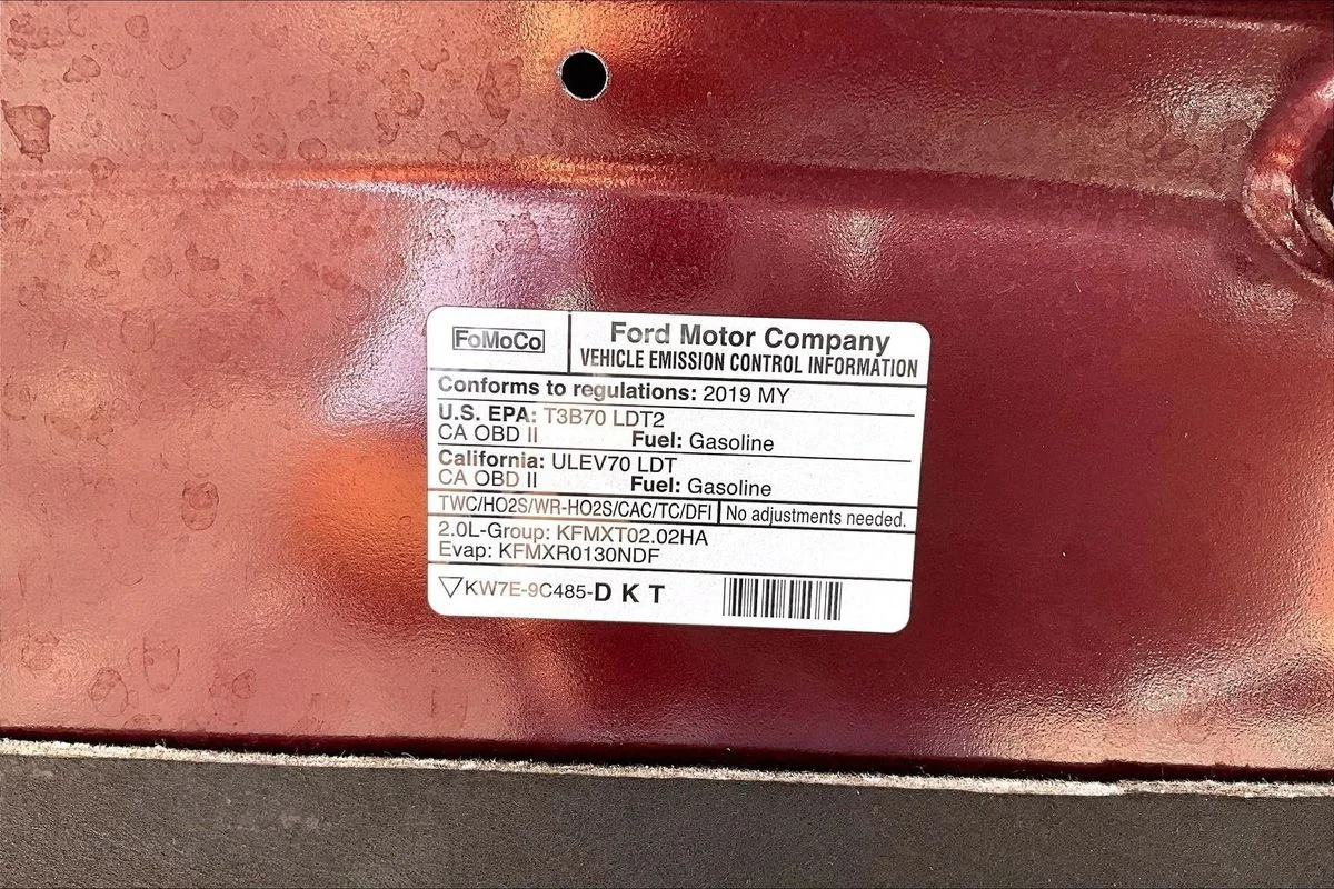 Used 2019 Red Lincoln Standard image 34