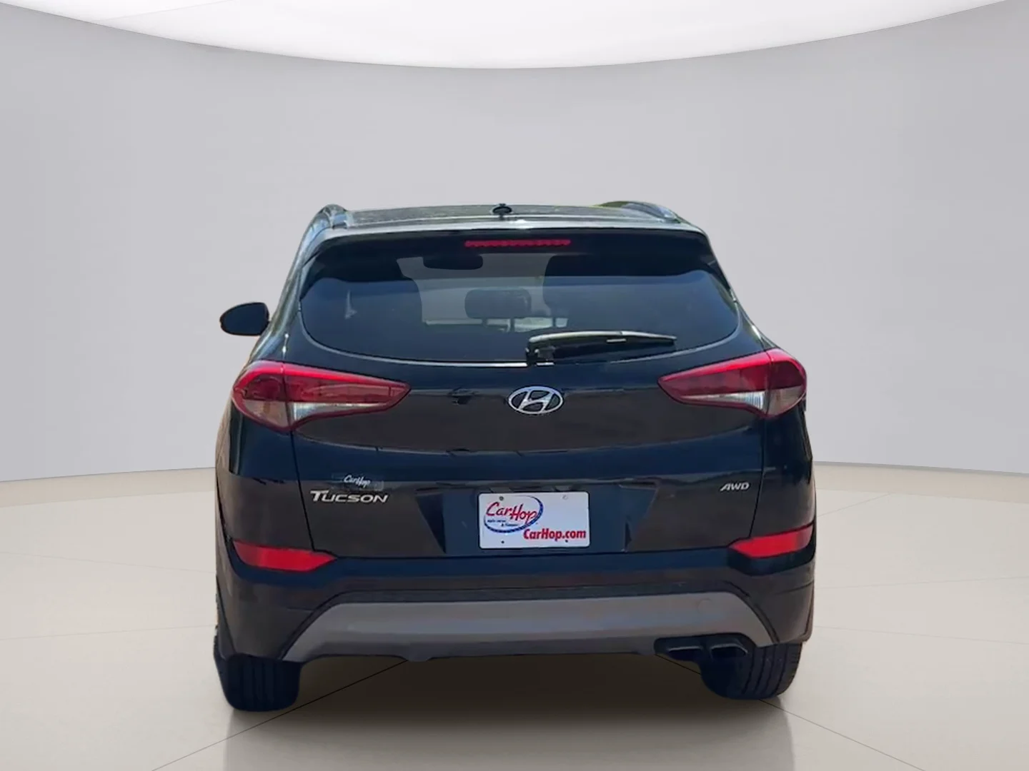 Used 2017 Gray Hyundai SE AWD image 4