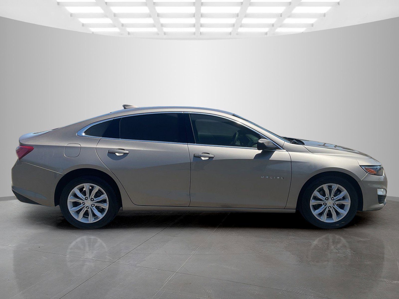 Used 2022 Mineral Gray Metallic Chevrolet LT image 6