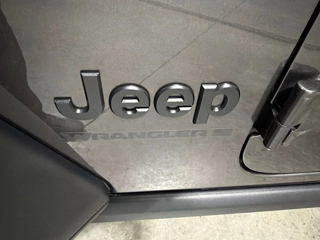 Used 2026 Granite Crystal Metallic Clearcoat Jeep Willys image 11