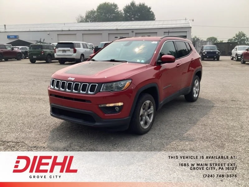 Used 2020 Red Jeep Latitude image 3
