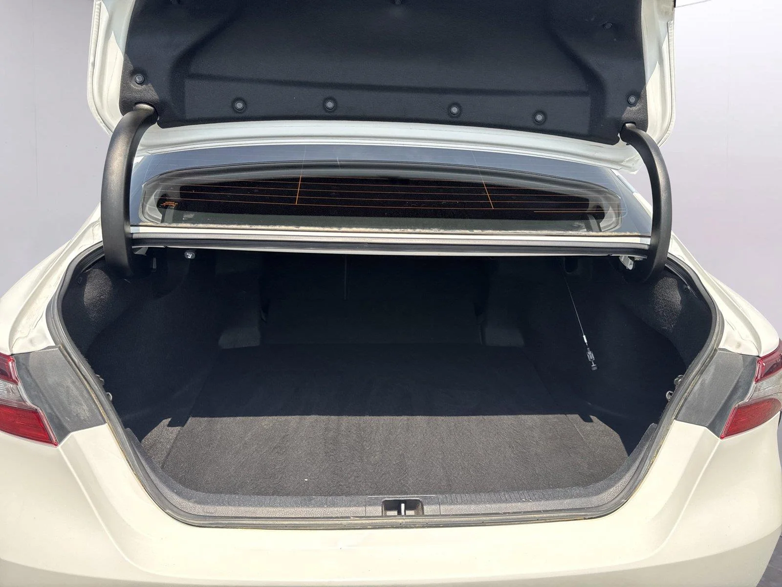 Used 2021 Super White Toyota SE Nightshade image 33