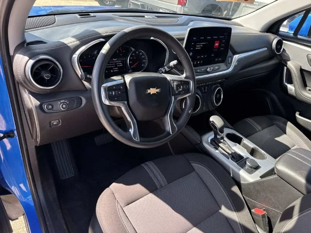 Used 2025 Blue Chevrolet LT image 29