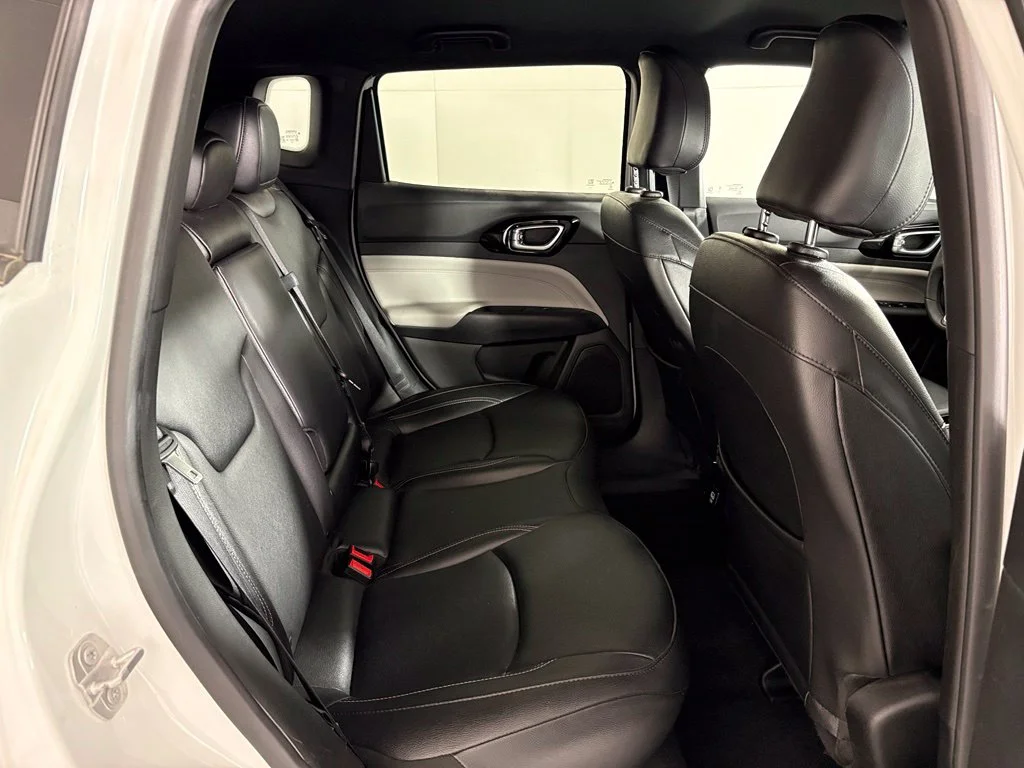 Used 2025 White Jeep Limited image 37