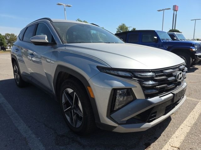 Used 2025 Silver Hyundai SEL image 1