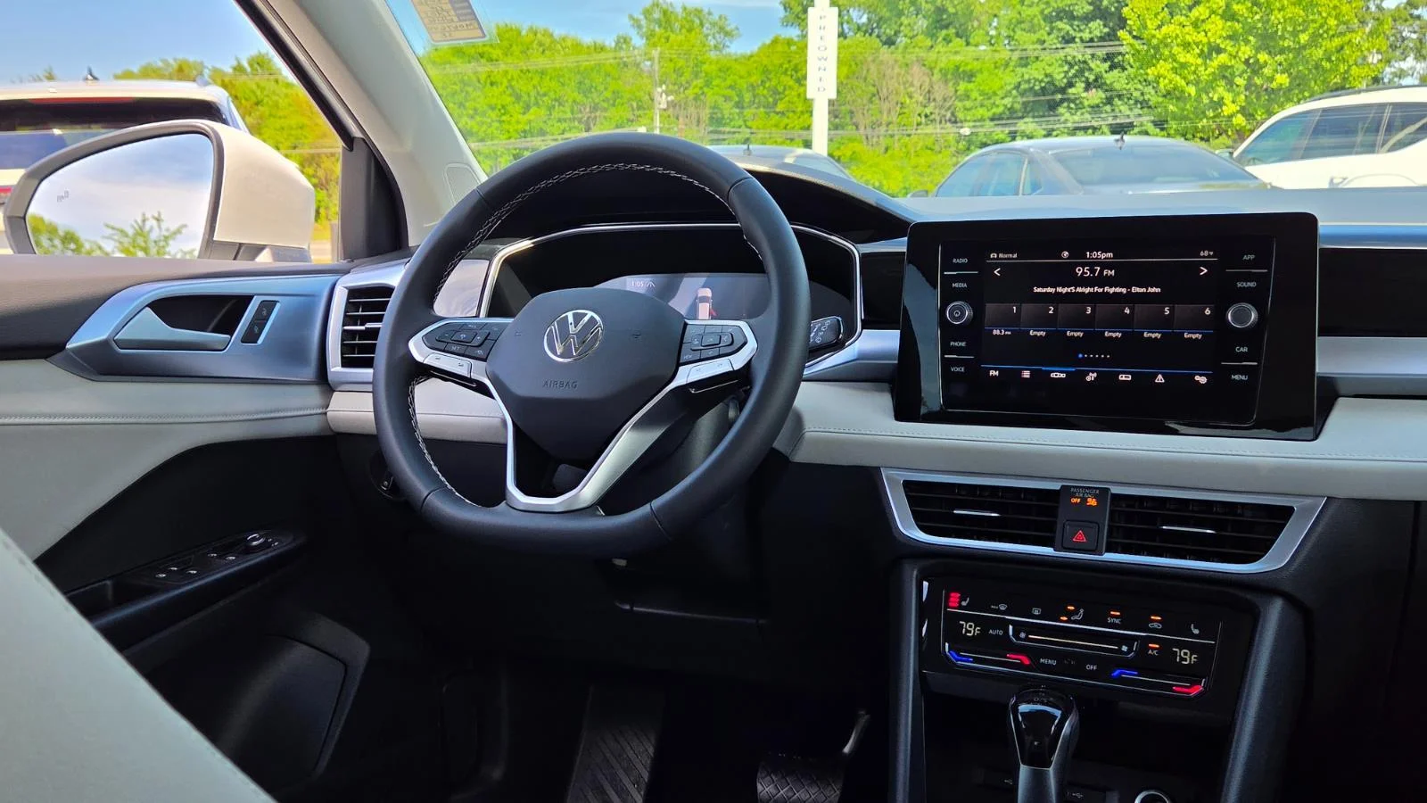 New 2026 Pure White Volkswagen SE image 31