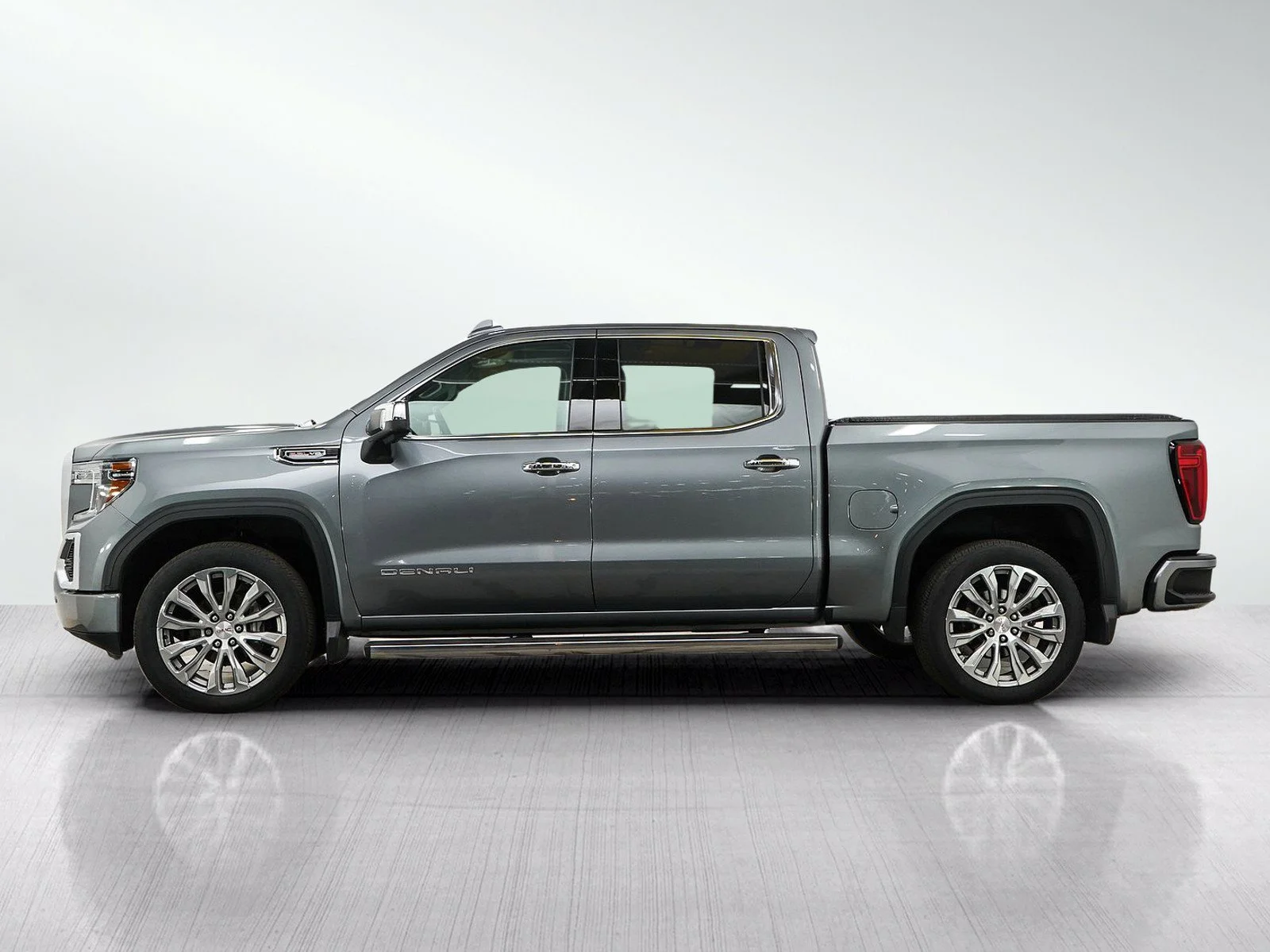 Used 2020 GMC Sierra 1500 Denali Denali with VIN 3GTU9FEL5LG449087 for sale in Bloomington, Minnesota