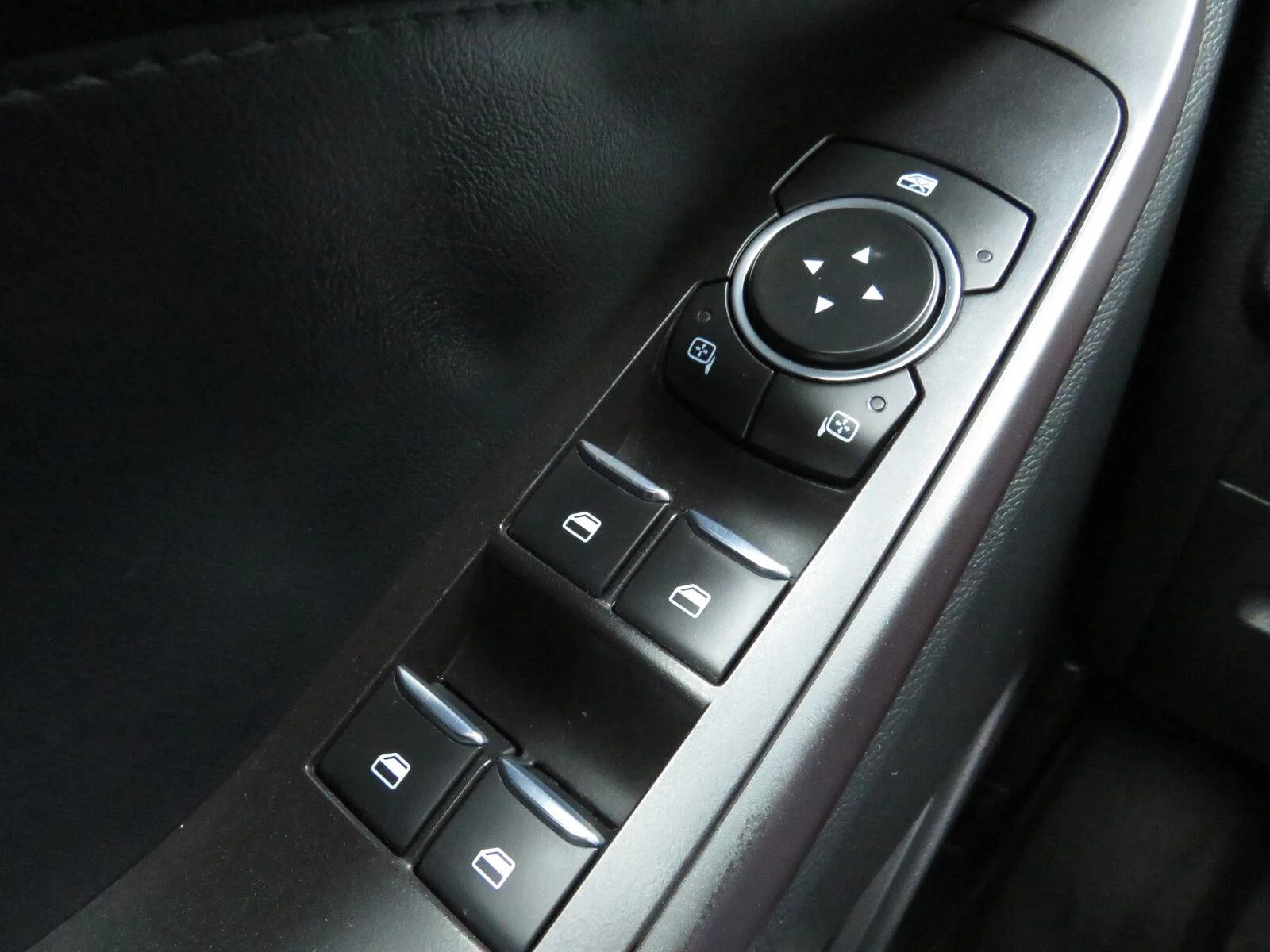 Used 2020 Oxford White Ford XLT image 35