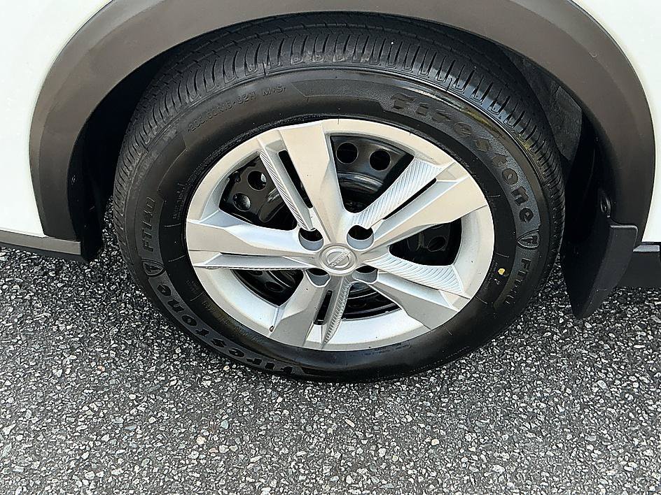Used 2025 Fresh Powder Nissan S image 9