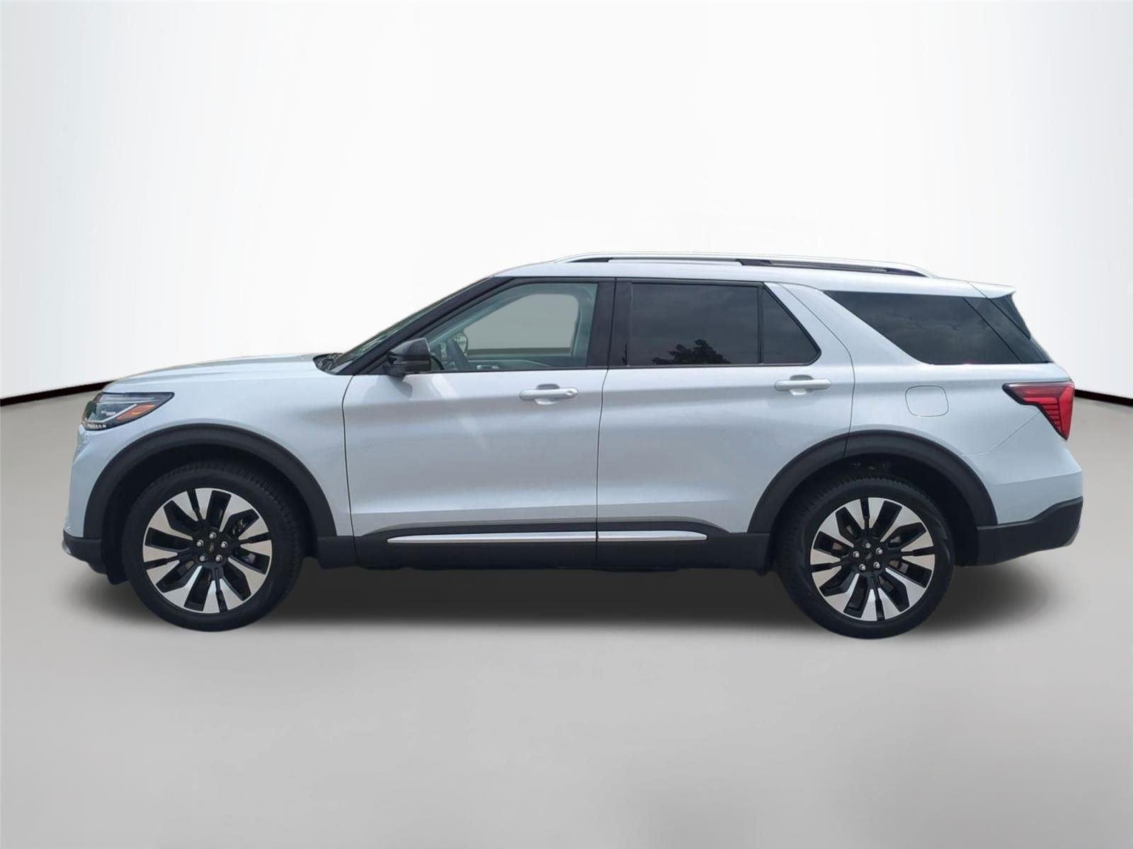 New 2026 Space White Metallic Ford Platinum™ image 2