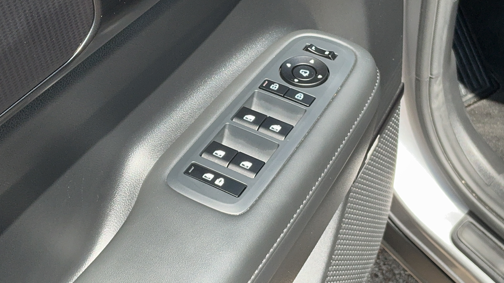 Used 2024 Silver Hyundai Calligraphy image 19