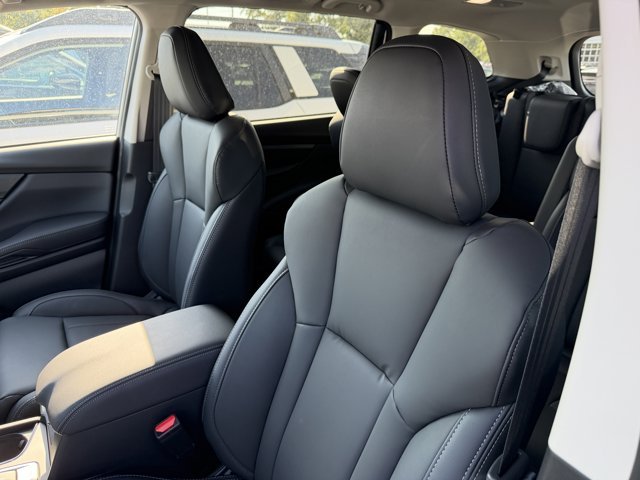 New 2026 CRYSTAL WHITE PEARL Subaru Premium 7-Passenger image 38