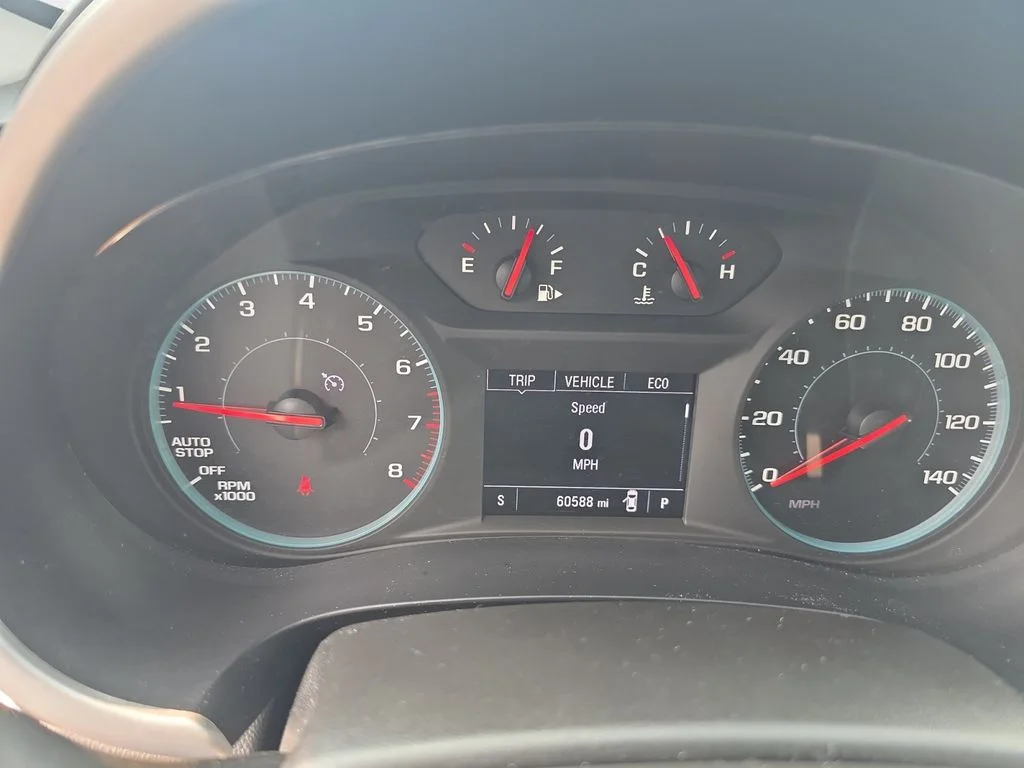 Used 2024 Summit White Chevrolet LT image 14