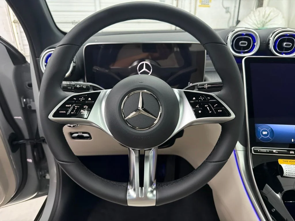 New 2027 White Mercedes-Benz GLC 300 image 15