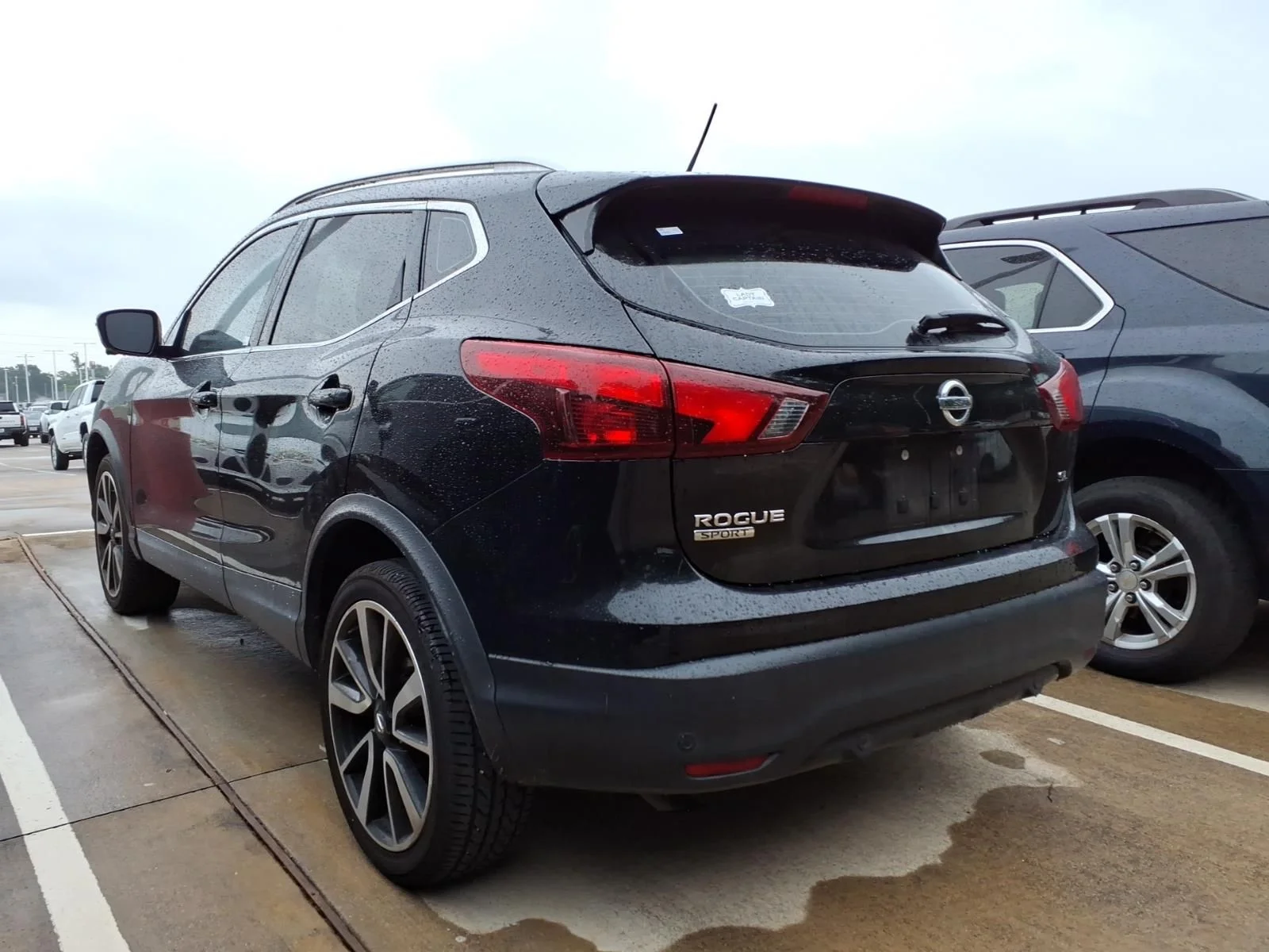 Used 2019 Black Nissan SL image 2