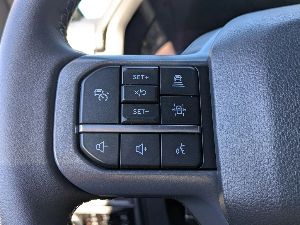 New 2026 Carbonized Gray Metallic Ford XLT image 24