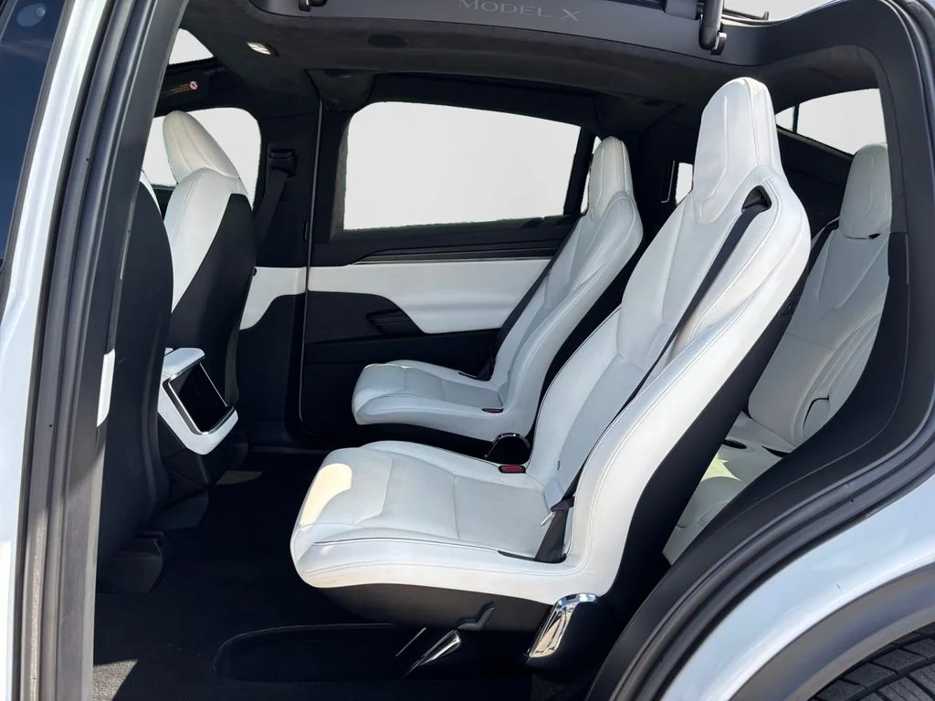 Used 2022 White Tesla Plaid image 36