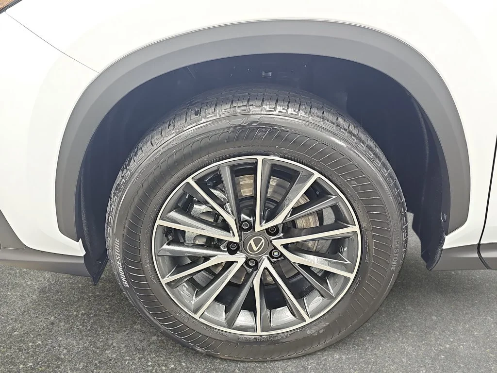 New 2026 Ultra White Lexus PREMIUM image 31