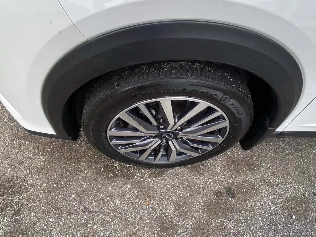 Used 2023 White Nissan SV image 19