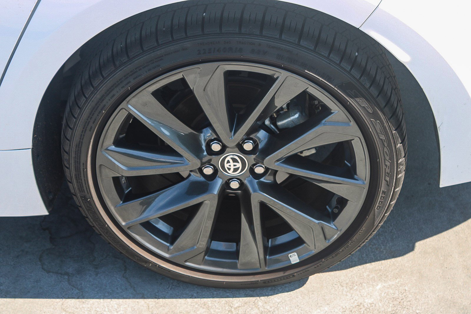Used 2025 Ice Cap Toyota SE image 9