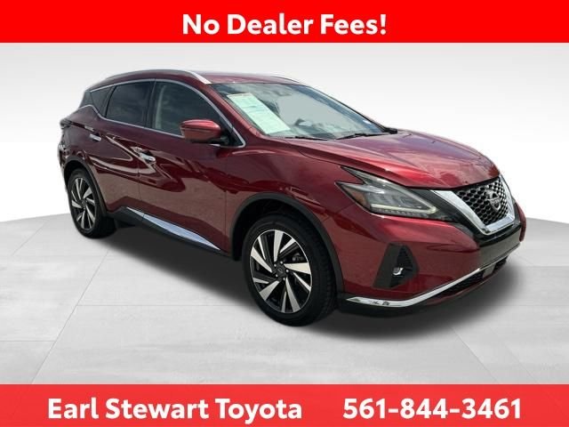 Used 2023 Red Nissan SL image 2