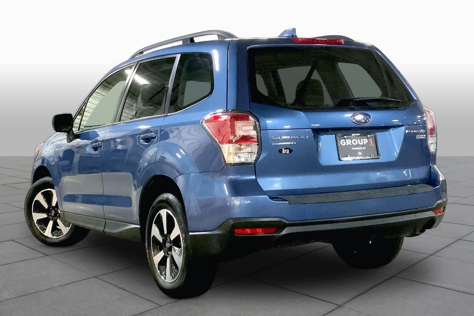 Used 2017 Quartz Blue Pearl Subaru  image 12