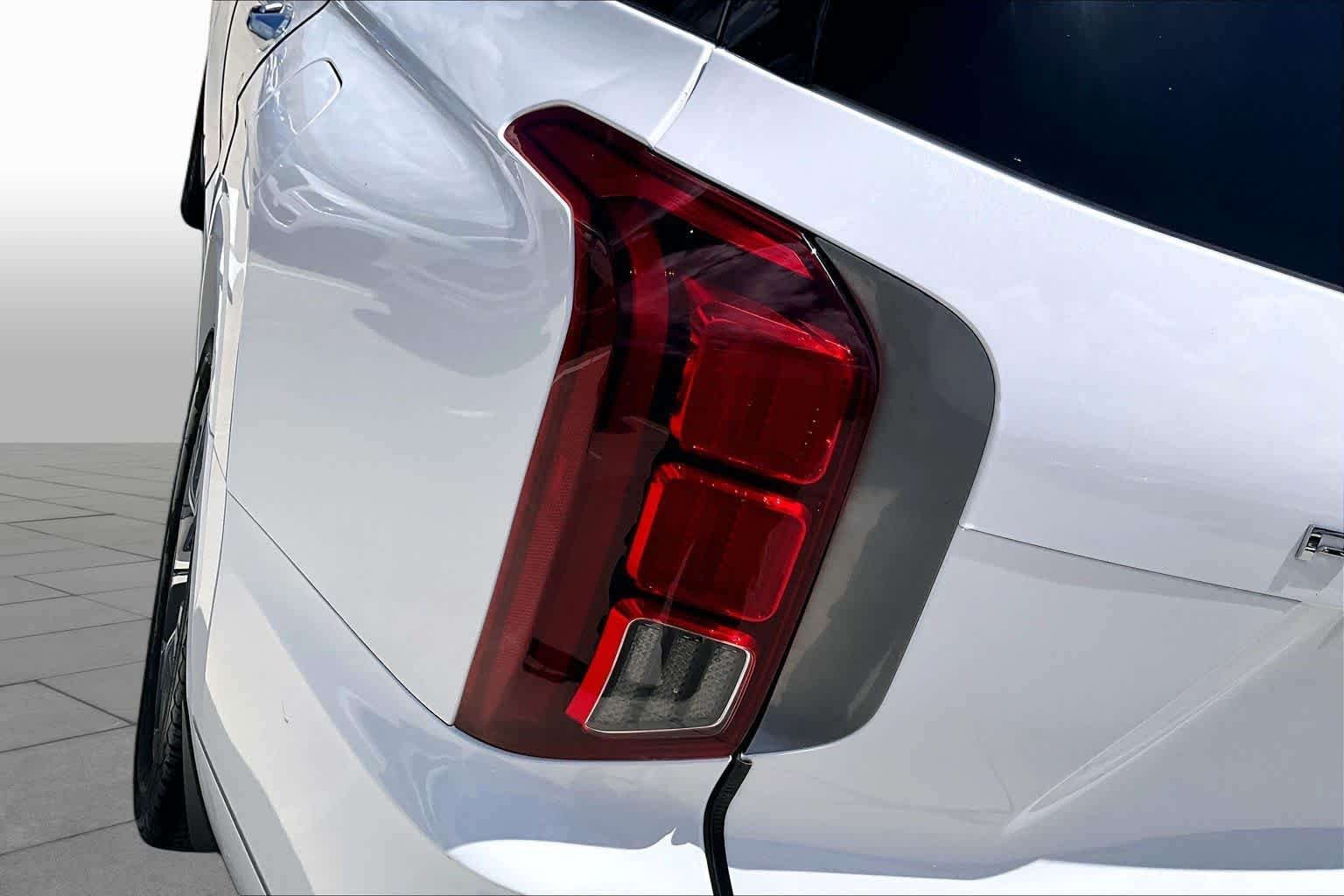 Used 2021 Hyper White Hyundai Limited image 27