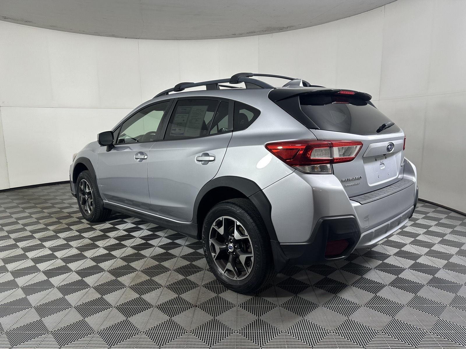 Used 2018 Ice Silver Metallic Subaru Premium image 6