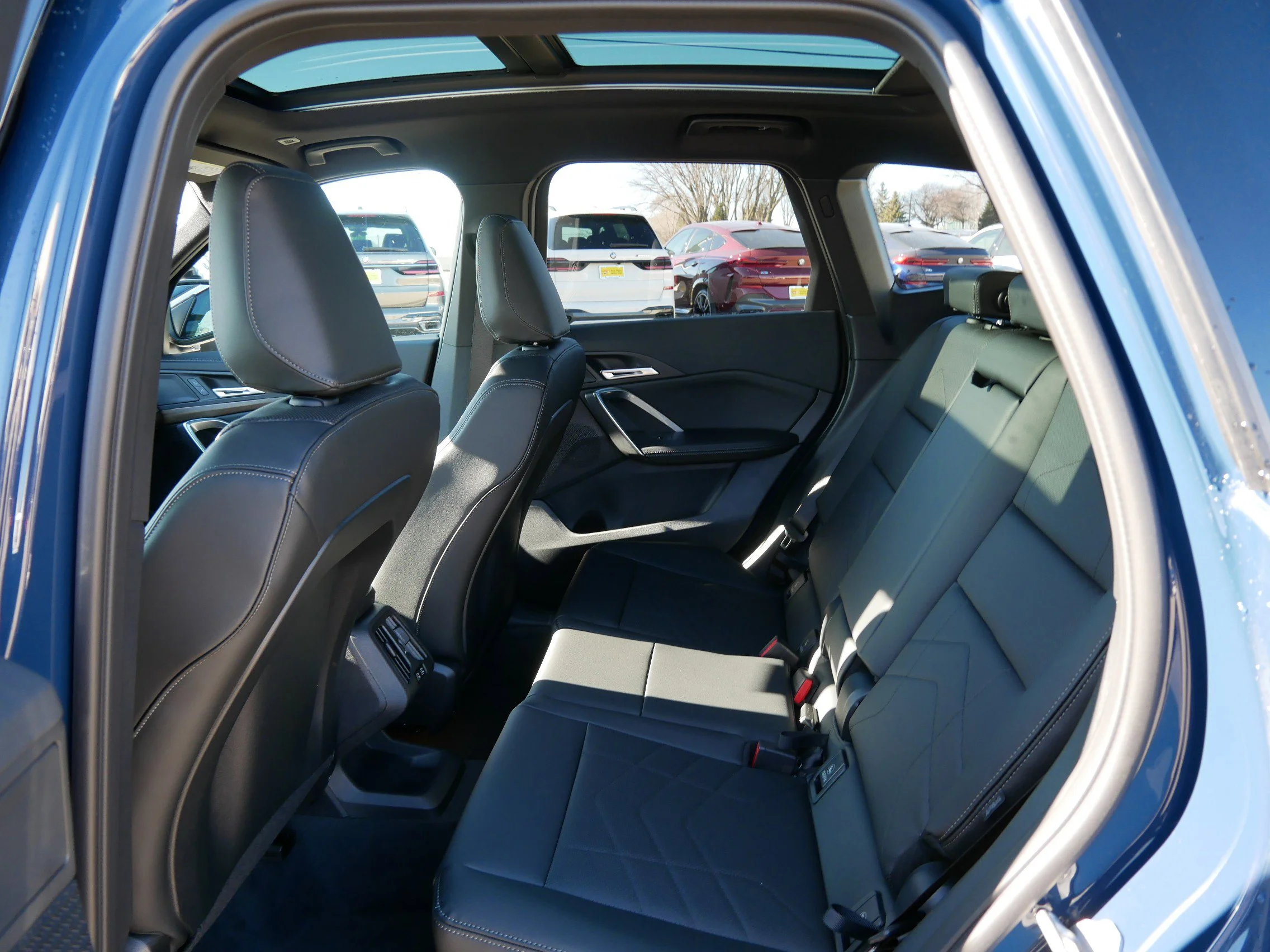 New 2026 Night Dusk Blue Metallic BMW xDrive28i image 6